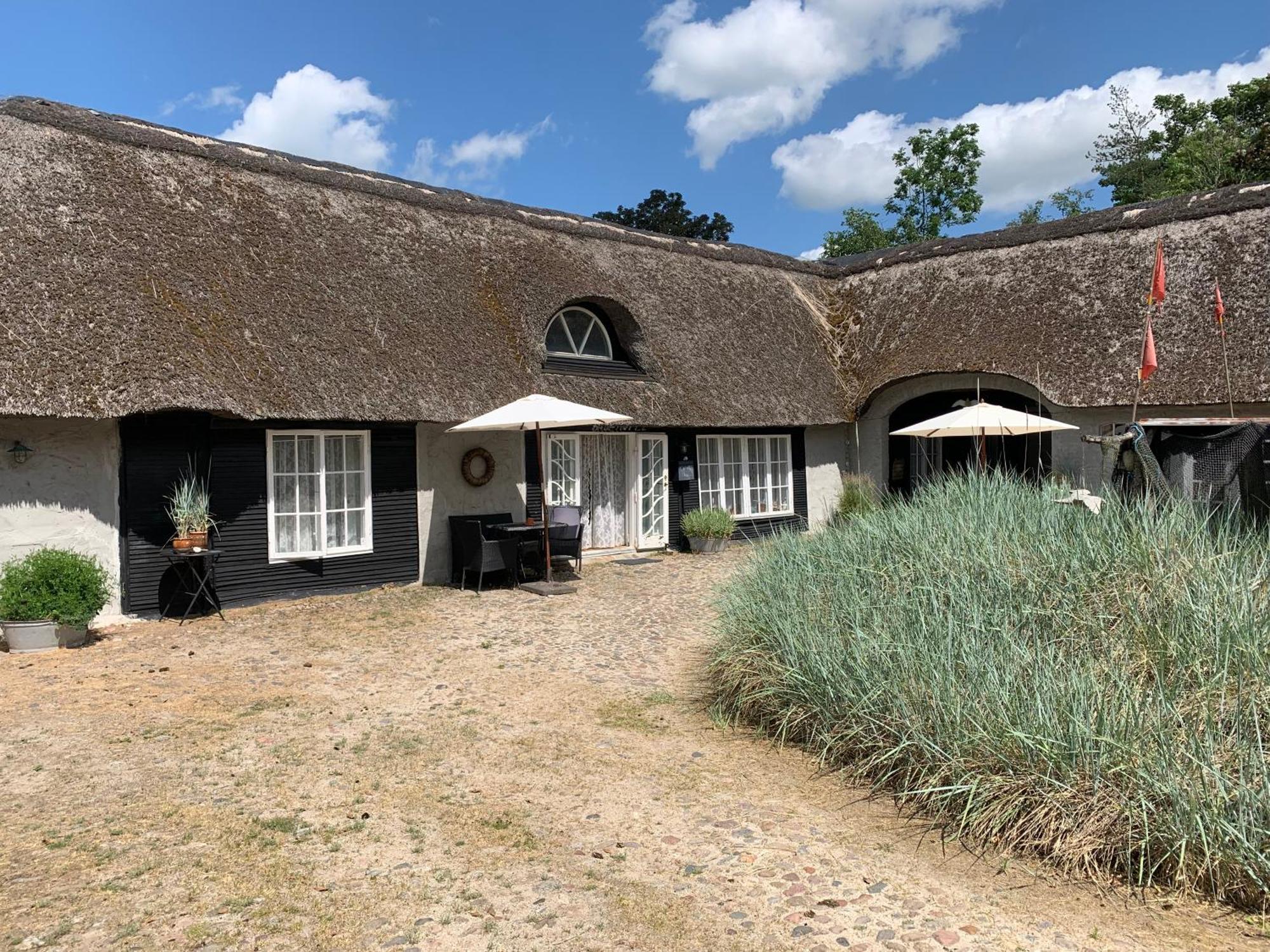 Farm61 Badehotellet I Det Midtjydske - Alder +18 Ar Tjele Extérieur photo