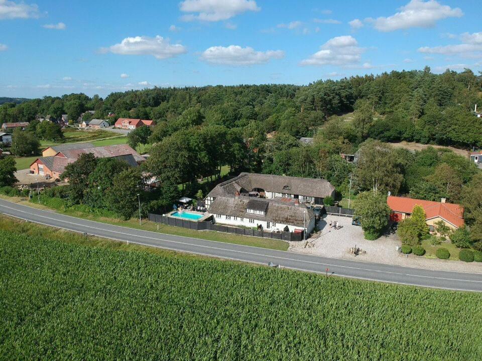 Farm61 Badehotellet I Det Midtjydske - Alder +18 Ar Tjele Extérieur photo